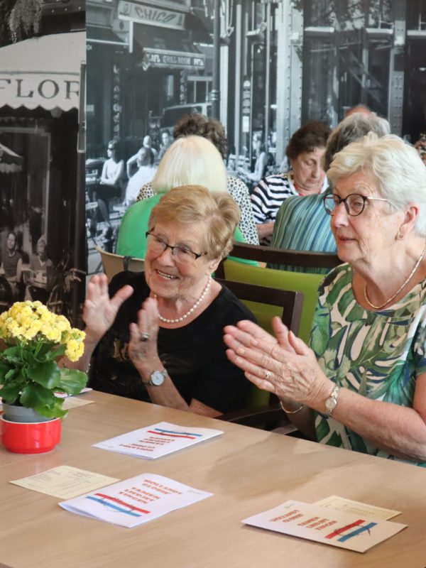 2 dames klappen